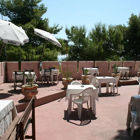 Villhour Bed & Breakfast *